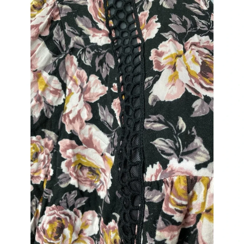 Torrid Womens Dark Floral Shirt Size 2 Dark Romantic Peasant Flowy Coquette Glam - Picture 3 of 13